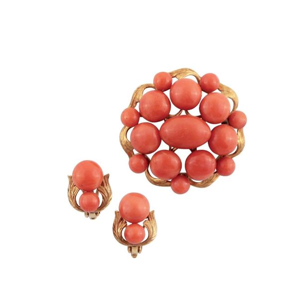 LOT, BROOCH AND EARRINGS