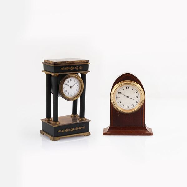 A lot of two table desk clock, Early XX Century