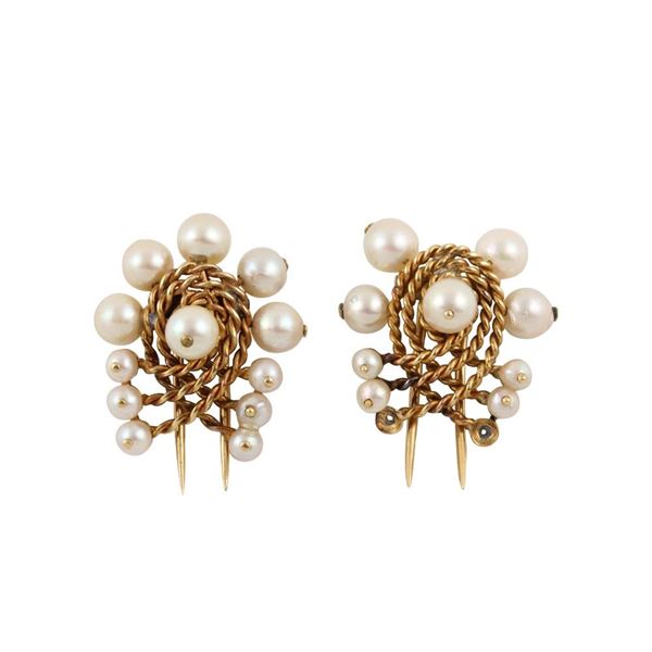 PAIR OF BROOCHES