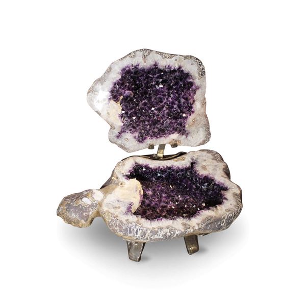 GRANDE GEODE DI AMETISTA  - Asta GIOIELLI IMPORTANTI, ARGENTI & OBJETS DE VERTU - Casa d'Aste International Art Sale