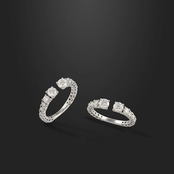 PAIR OF RINGS