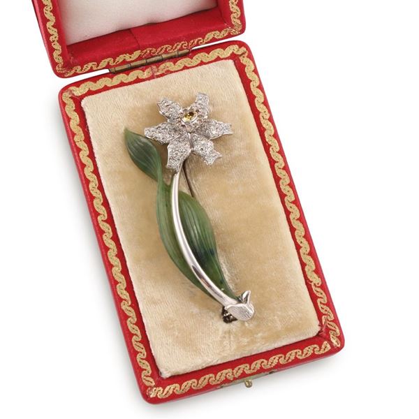 BROOCH