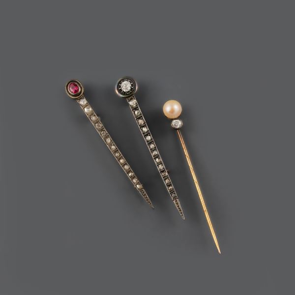 LOT, THREE BROOCHES  - Auction Jewels, Silver and Objects - Casa d'Aste International Art Sale