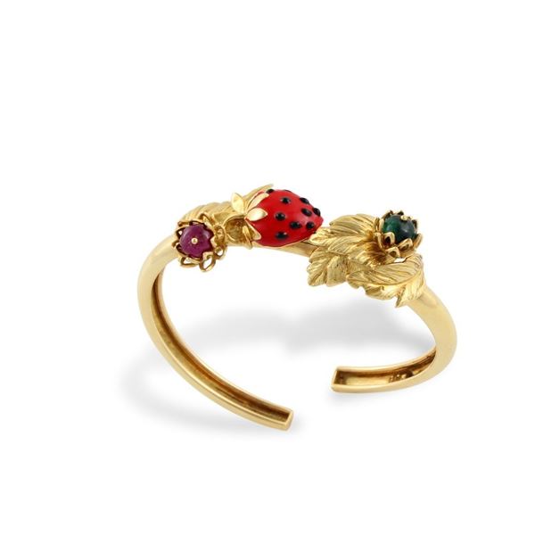BRACELET