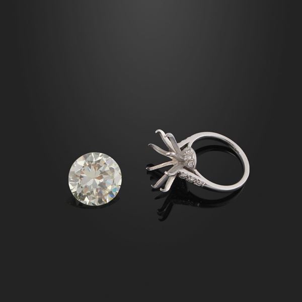 ROUND CUT DIAMOND