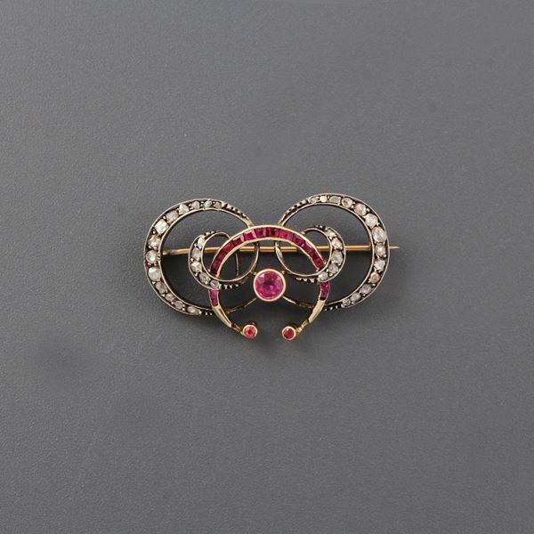 BROOCH