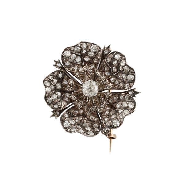BROOCH