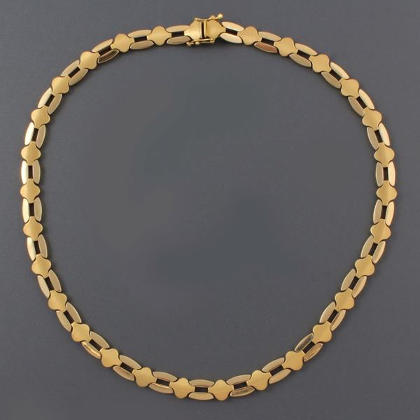18Kt GOLD NECKLACE