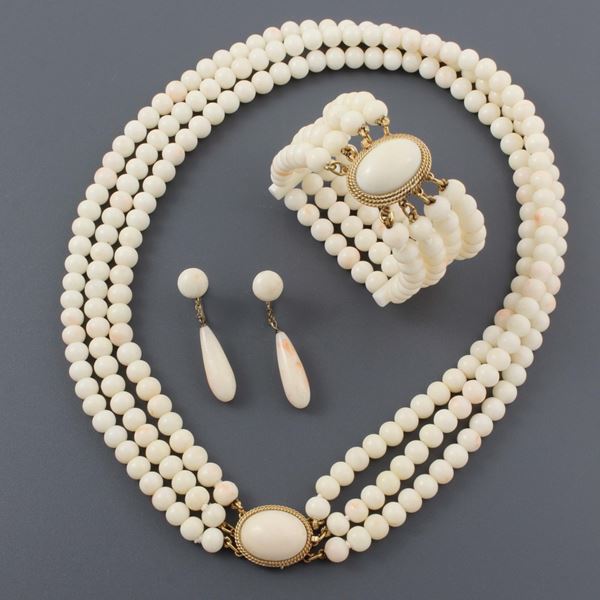 LOT, BRACELET, NECKLACE AND EARRINGS