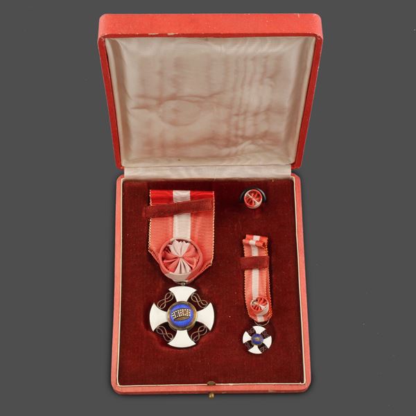 SILVER HONOR MEDAL WITH THUMBNAIL AND BUTTON  - Auction Jewels, Silver and Objects - Casa d'Aste International Art Sale
