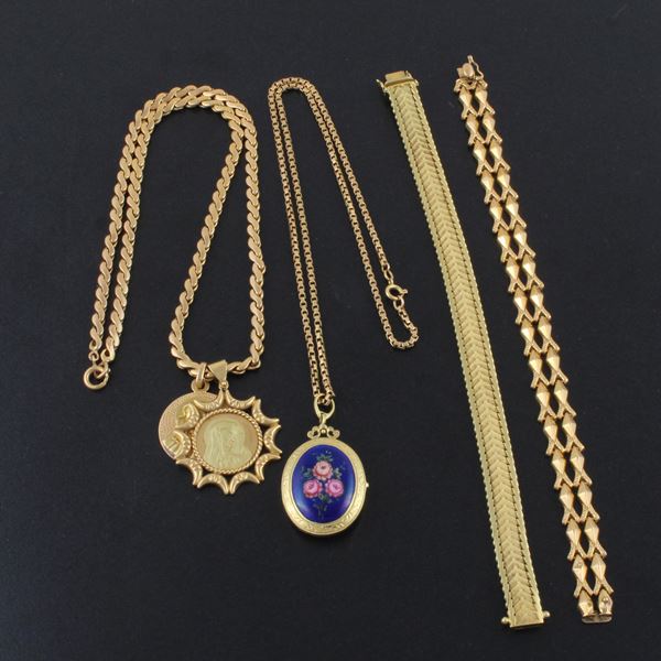 LOT OF TWO NEKCLACES, TWO BRACELETS, TWO MEDALS AND ONE MEDALLION PHOTO HOLDER