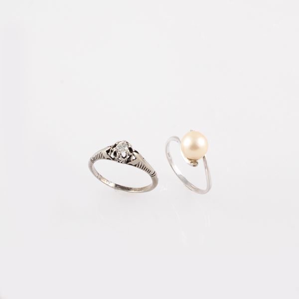 LOT TWO RINGS