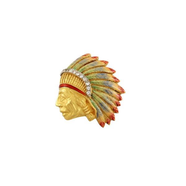 BROOCH