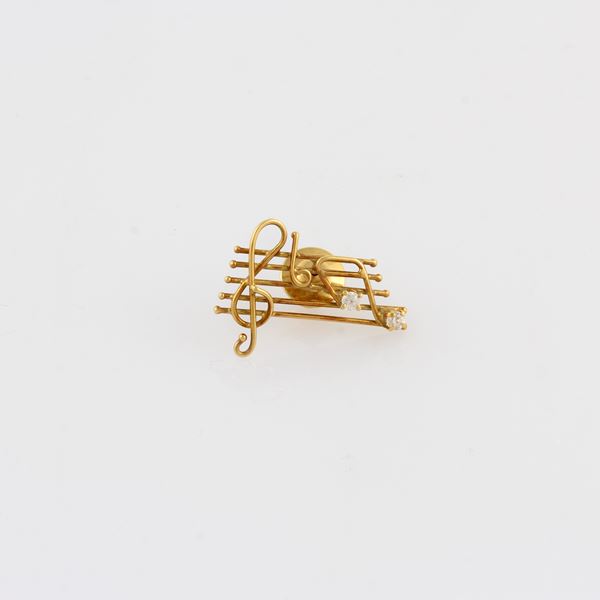 BROOCH