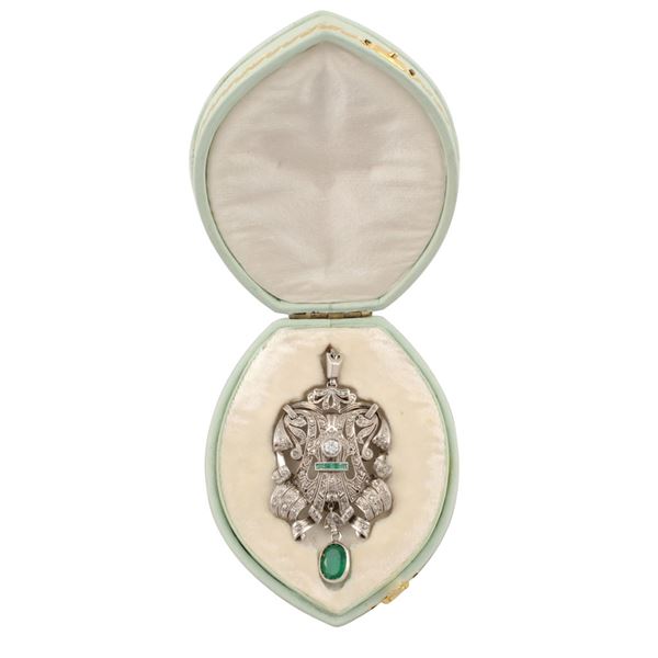 PENDENT