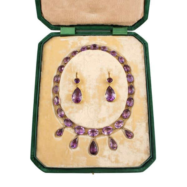 SILVER AMETHYSTS NECKLACE AND 18KT GOLD AMETHYSTS EARRINGS