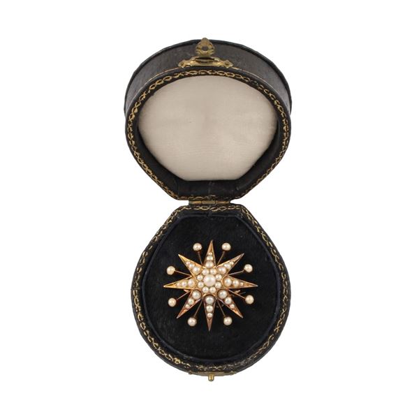 SPILLA - PENDENTE  - Asta GIOIELLI IMPORTANTI, ARGENTI & OBJETS DE VERTU - Casa d'Aste International Art Sale