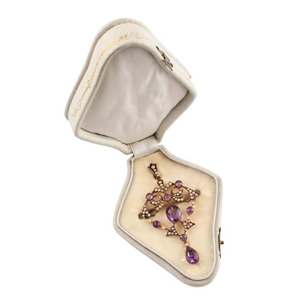 9KT GOLD, PEARLS AND AMETHYSTS DOUBLE USE BROOCH - PENDANT