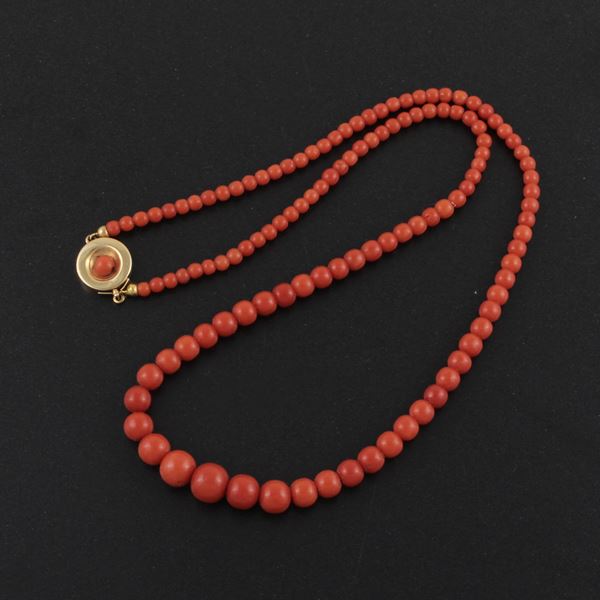 NECKLACE AND EARRINGS