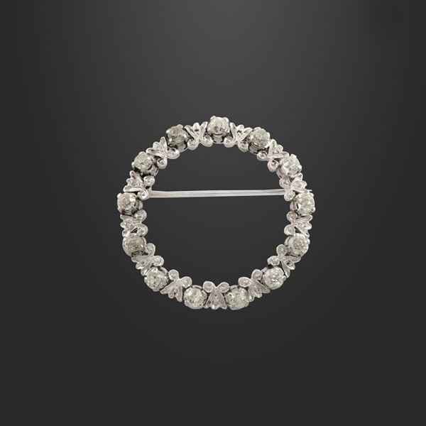 BROOCH