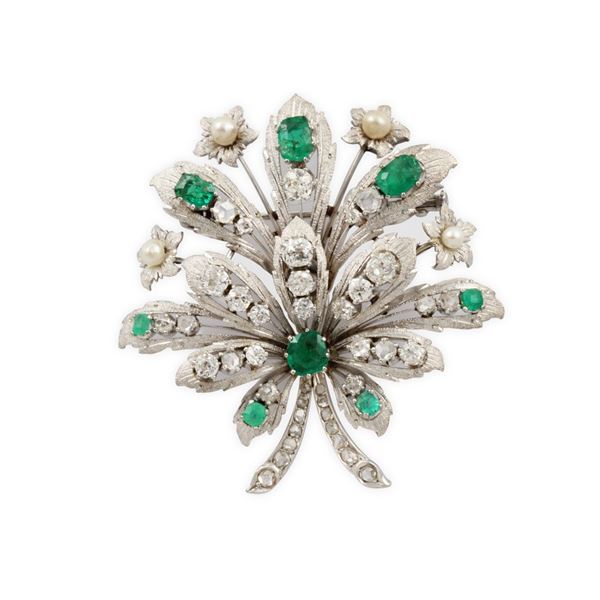 BROOCH