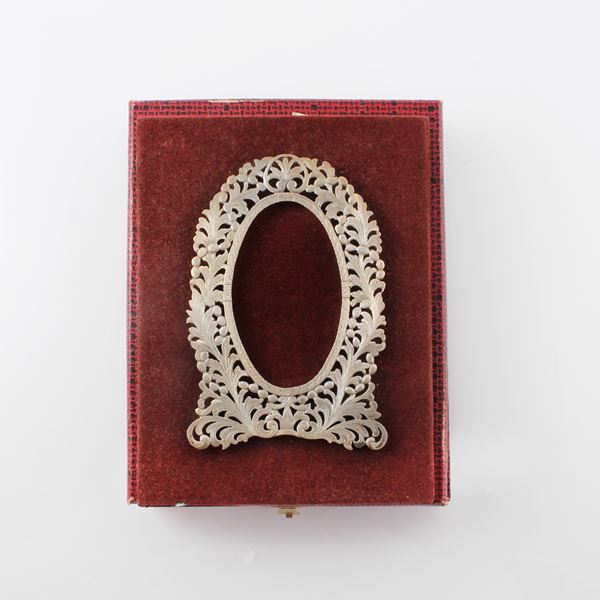 FRAME  - Auction Summer Time Jewelry, Watches and Silver - Casa d'Aste International Art Sale