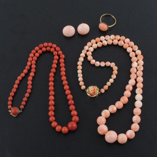 LOT OF TWO NECKLACE, EARRINGS AND RING