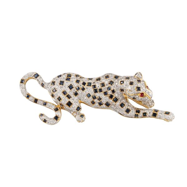 BROOCH
