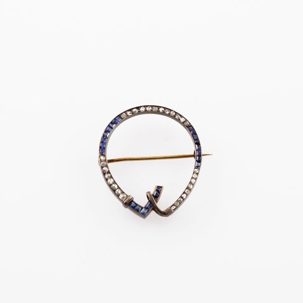 BROOCH