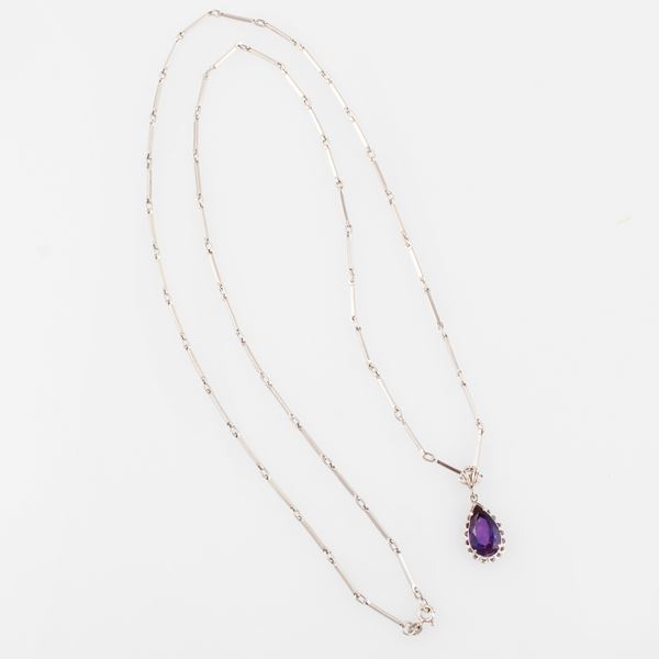 LOT OF CHAIN AND PENDANT