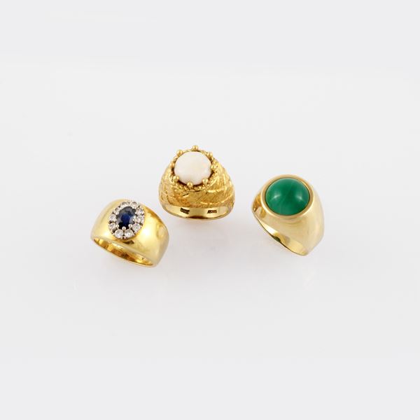 LOT OF THREE RINGS