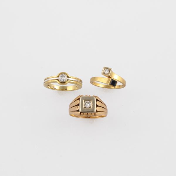LOT OF THREE RINGS