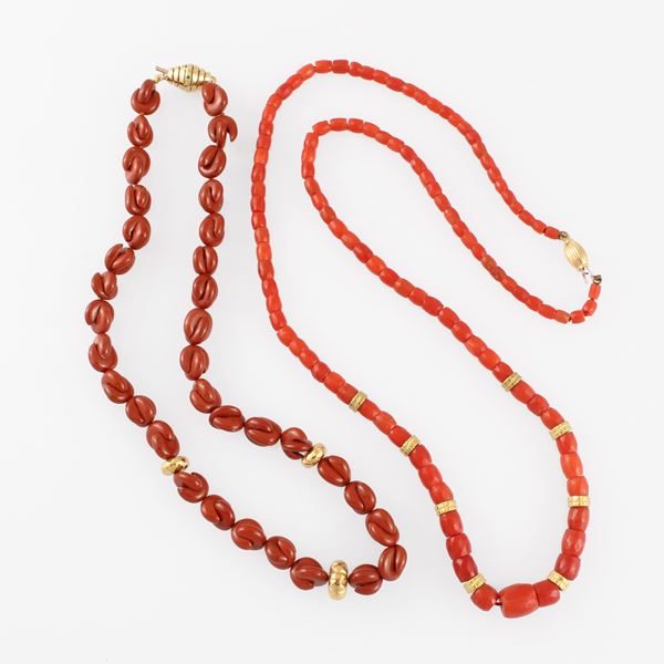 LOT OF TWO NECKLACES