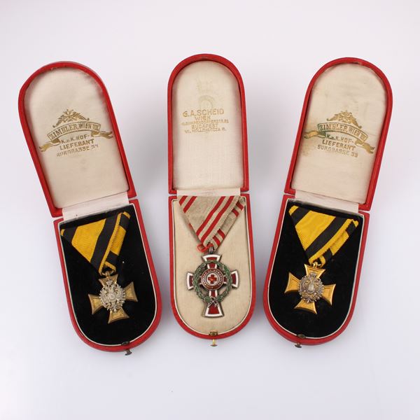 LOT OF THREE MILITARY MEDALS