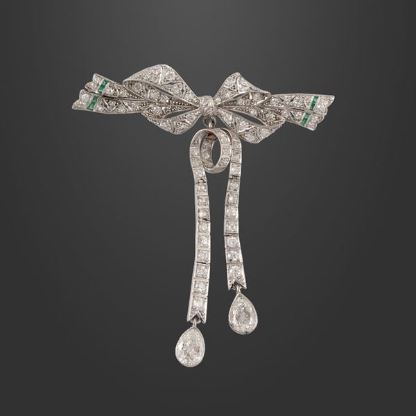 BROOCH