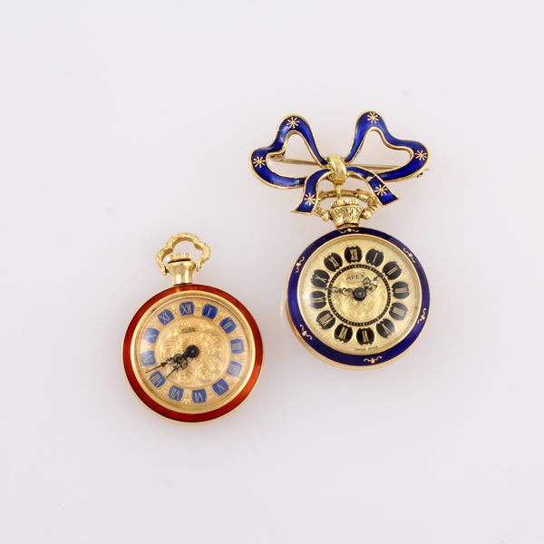 Set of two gold pendant watch with enamels