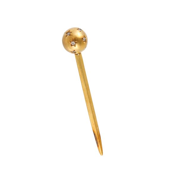 BROOCH