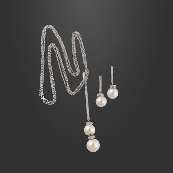 NECKLACE AND EARRINGS