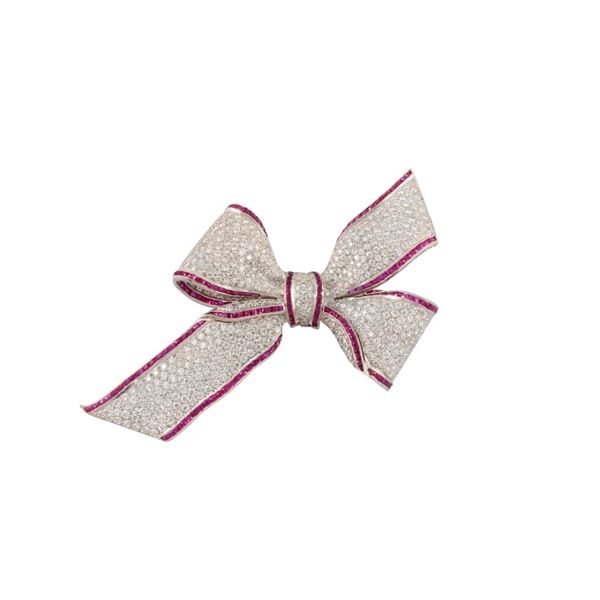BROOCH