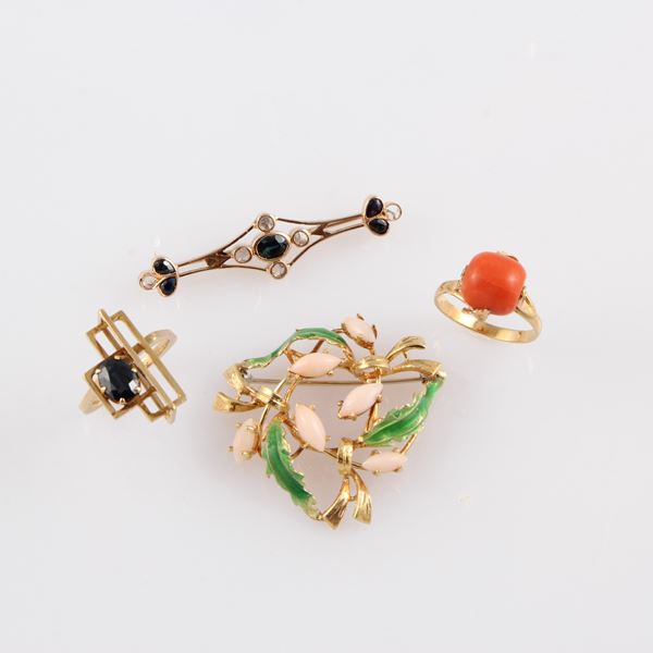 LOT OF TWO BROCHES AND TWO RINGS  - Auction Jewelery and Watches - Casa d'Aste International Art Sale