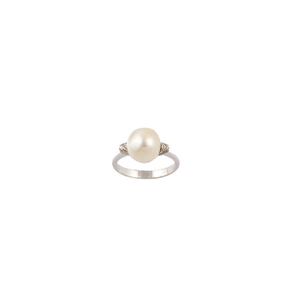 RING, NATURAL PEARL  - Auction Important Jewelry - Casa d'Aste International Art Sale