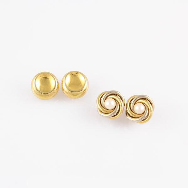 TWO PAIR OF EARRINGS
