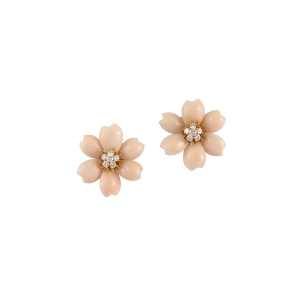 Van Cleef &amp; Arpels - ORECCHINI, VAN CLEEF & ARPELS "Rose de Noël"