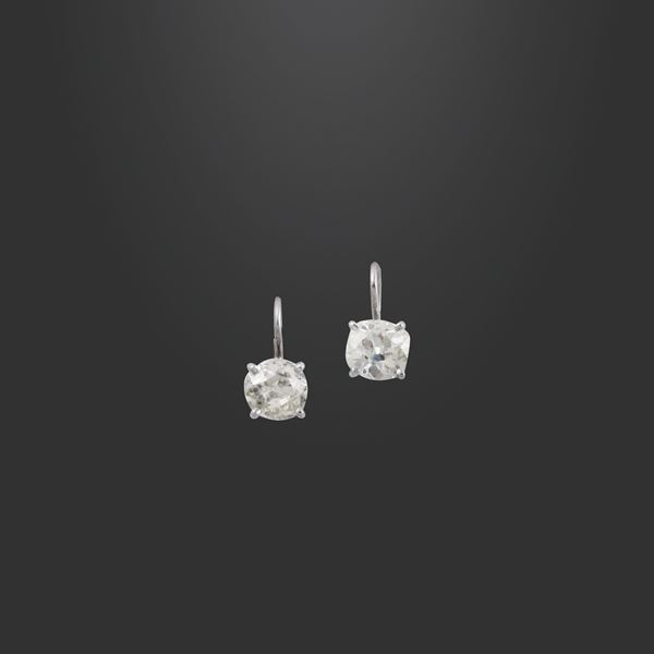 18KT GOLD AND DIAMONDS EARRINGS