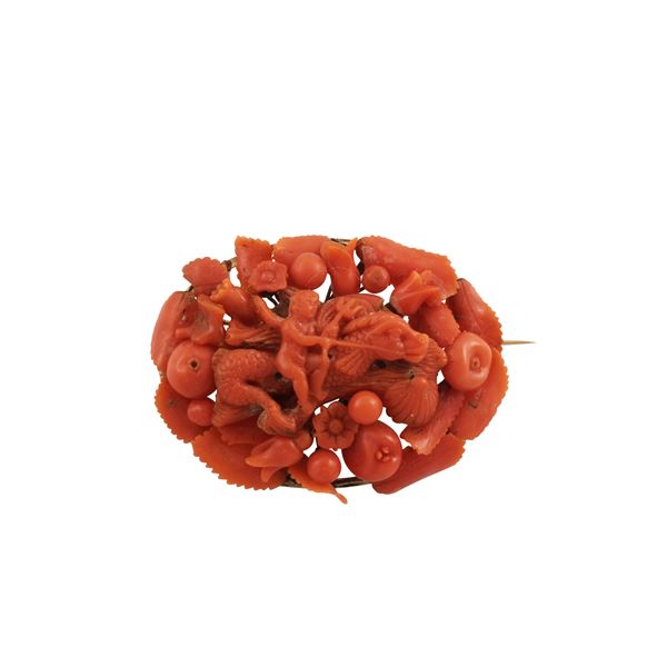 18KT GOLD AND CORAL BROOCH