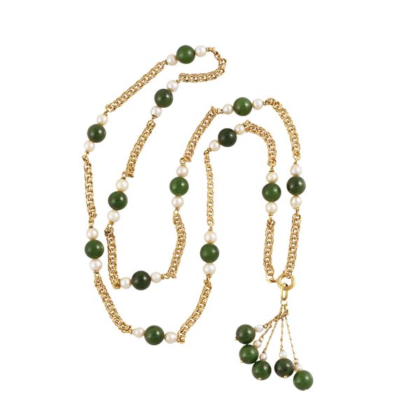18KT GOLD, NEPHRITE, PEARLS NECKLACE AND PENDANT