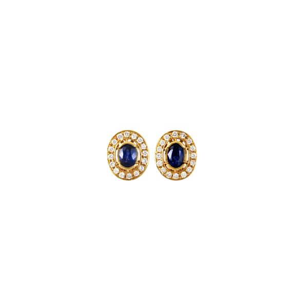 18KT GOLD, SAPPHIRES AND DIAMONDS EARRINGS