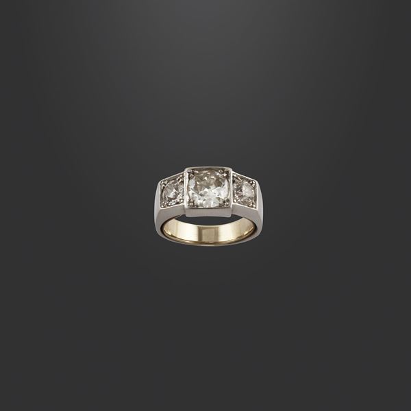 PLATINUM AND DIAMONDS RING  - Auction Jewelery & Objects by Vertu - Casa d'Aste International Art Sale