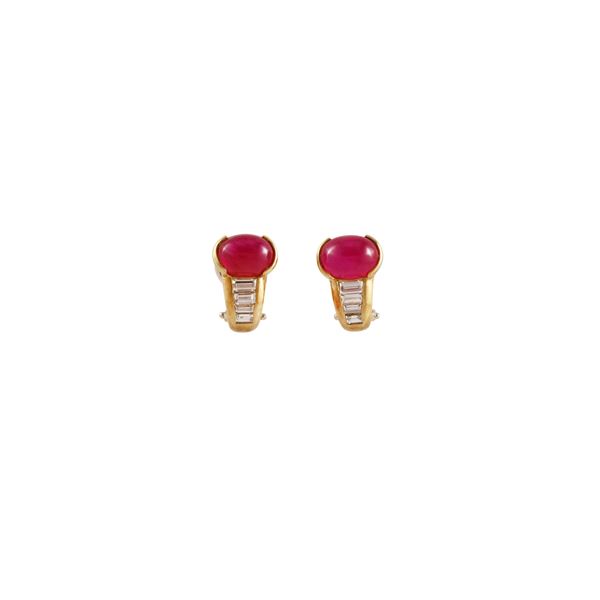 18KT GOLD, CABOCHON RUBIES AND DIAMONDS EARRINGS