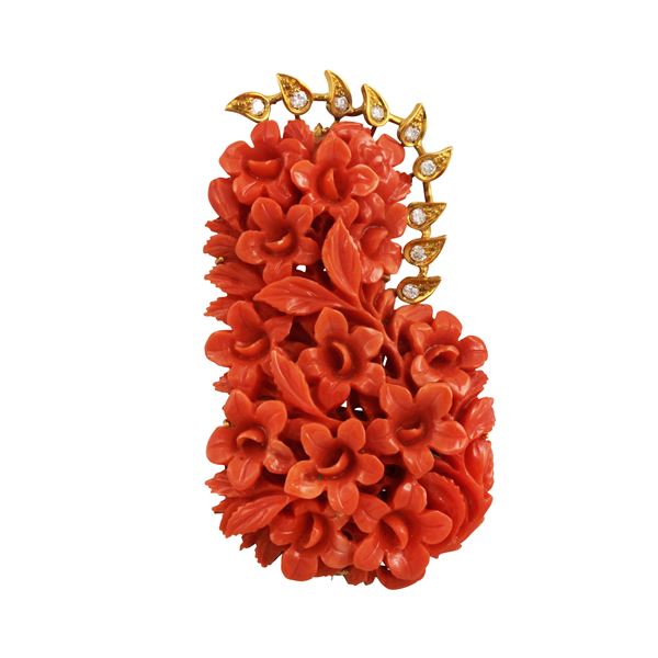18KT GOLD CORAL AND DIAMONDS BROOCH-PENDANT